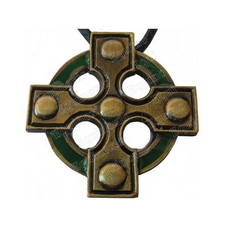 Ciondolo celtico – Croce celtica 2 – Bronzo satinato smaltato verde